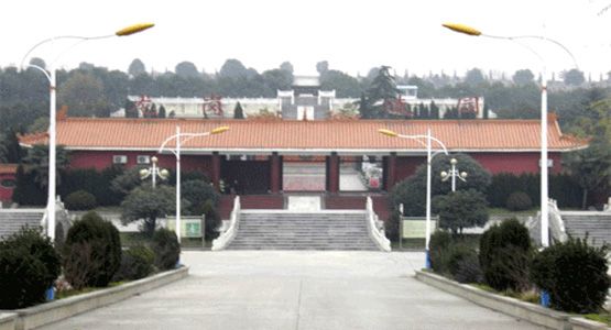 河南南阳市龙岗陵园